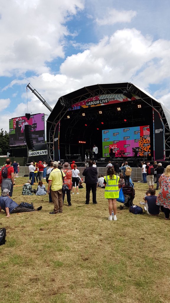 JamesCleverly's tweet photo. One picture is of #LabourLive today, the other is of the Festival in the Gardens (in #Braintree &amp; #Bocking Public Gardens) last month. 

One was organised by the Labour Party, the other by a local business in my constituency. 

Take your pick. https://t.co/0bUWnPdPZ3