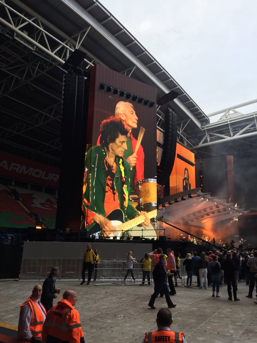 Great night. So thrilling to see the stones play in the UK. #stonescardiff #stonesnofilter