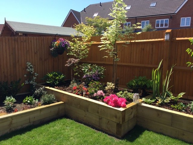 ShakespearesWS's tweet photo. Beautifully composed timber raised borders built by our team. 

#landscaping #westsussex #planting #garden #raisedbeds #timberwork https://t.co/PyTUqsxRc7