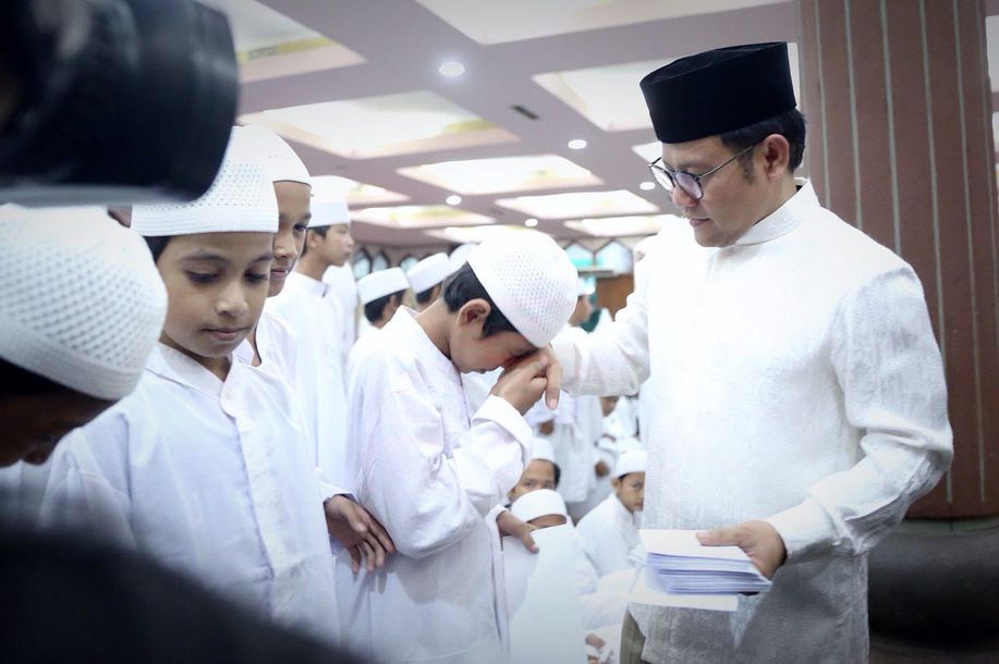 Pesan Lebaran Cak Imin: Politik Nomor Dua, Silaturahmi Utama  detik.id/6N3aMu