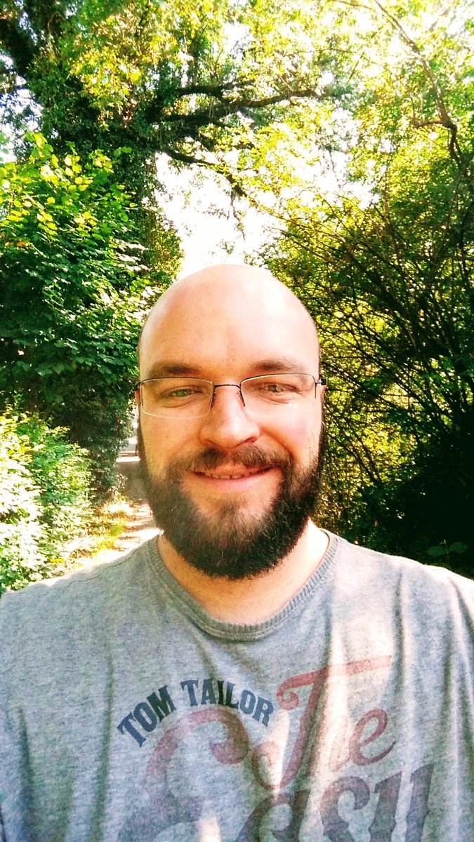 Simon 'Pimmal' König tweet media
