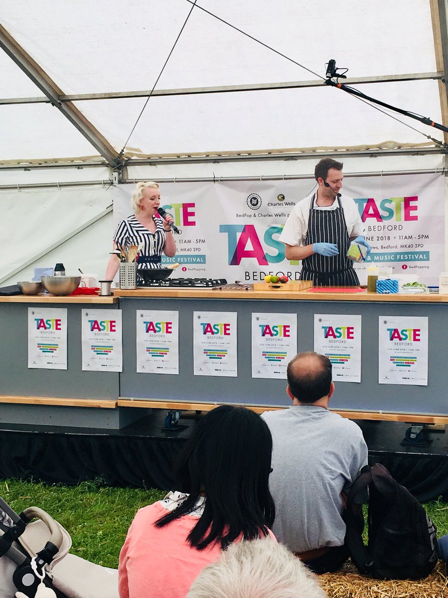 <a href="/LittleGemsPubs/">LittleGems</a> LIVE demo at @bedpop #tastebedford Head Chef Mark from <a href="/queensheadhp10/">The Old Queens Head</a> is serving up (for starters) a Burrata &amp; heritage tomato Caprese salad &amp; a main of 
Tandoori spatchcock poussin with Bombay style potatoes #delish