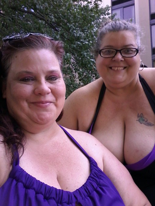 Hanging out poolside with @BbwTaniaSue https://t.co/s3vzwTrjRI<a class="tags" href="/tag/bbwtaniasue">@bbwtaniasue</a><a href="/tag/nomakeup"class="tags"><span>#nomakeup</span></a>