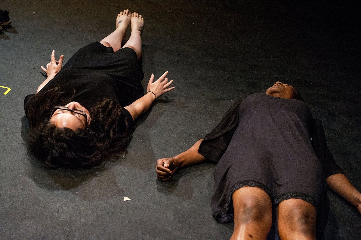 inspirato_fest's tweet image. Closing Day of the 13th inspiraTO Festival!

LAST chance to catch the blackShow! Today at 4pm &amp;amp; 8pm! 
Get your tix: theatreinspirato.ca/tickets/ 

4th: Cornered
5th: Meet the Author
6th: Two Girls

Photo Cred: Lumir Hladik 

#allabouther #inspiratofest18 #blackshow