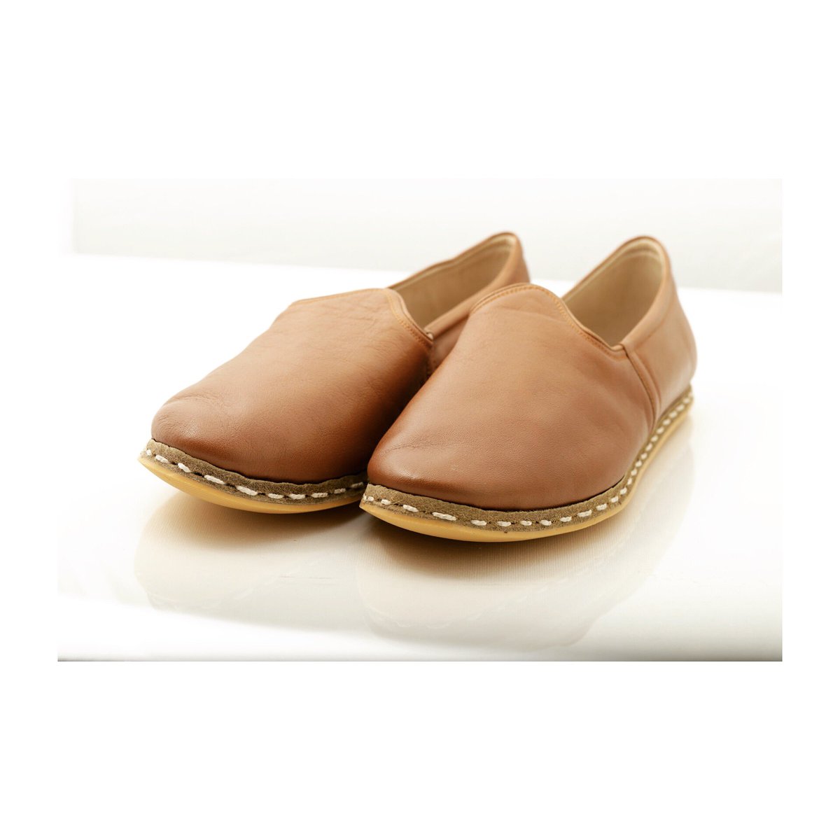 yemyemus's tweet photo. Butterscotch Leather Yemyem by RUYA..
#ruyacompany #yemyemshoes #handmade #leather #shoe #sf #california #butterscotch https://t.co/tQynFOaYRs