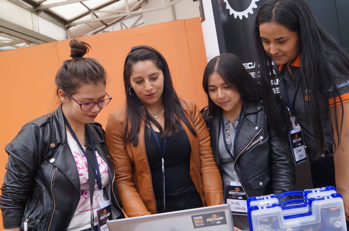edwingarzon10's tweet photo. #GDBC #cloudfirstcamp #WomenDevOps #gdbcLabs @msftcol @caroprensa @msdevcol @TechnicalHands2 https://t.co/LCATHRPLVx