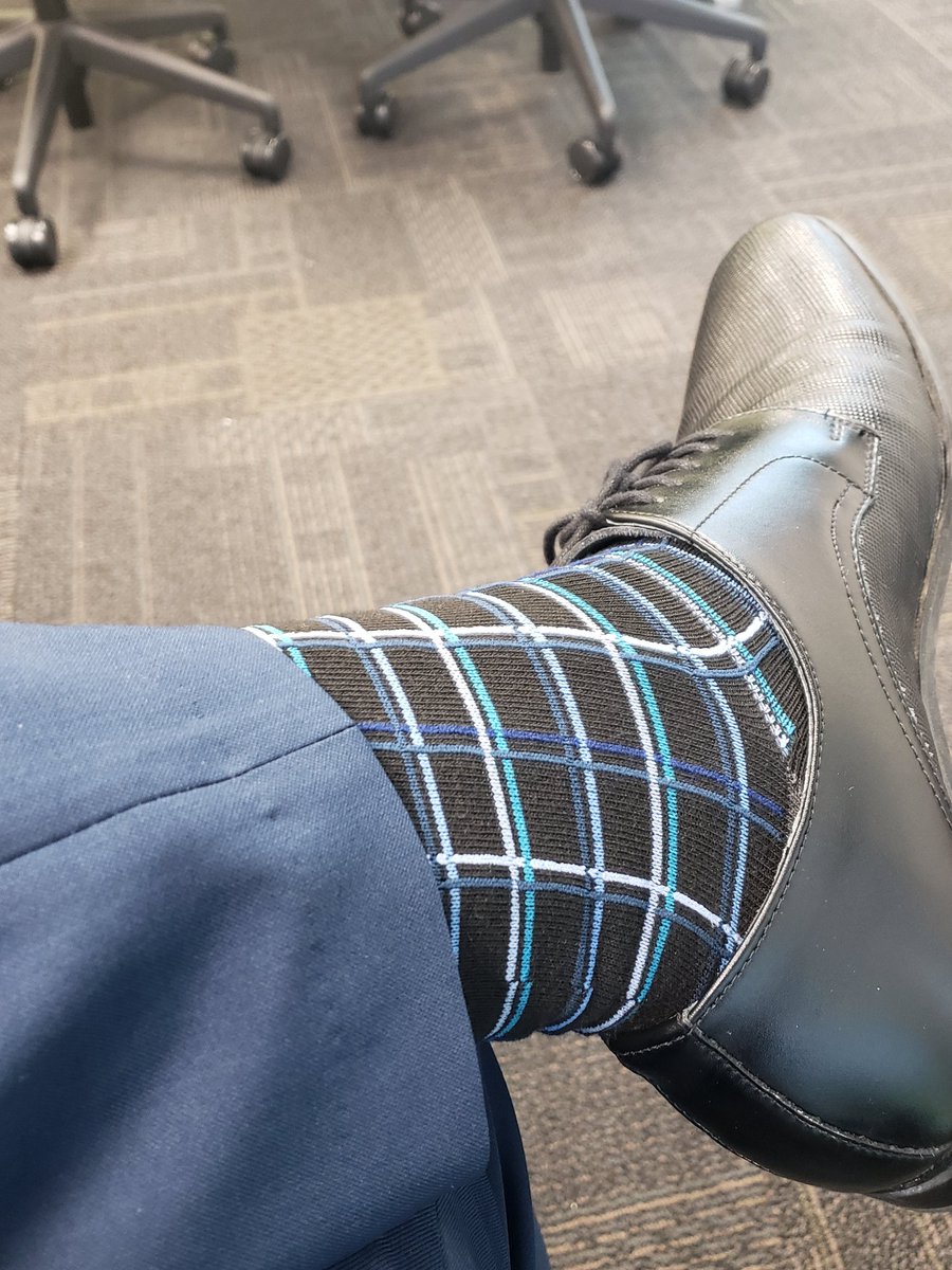 AVSimmonsJr's tweet photo. @TheEliteBigWil @DanBrechbill @THILL0810 I think I had a pretty stellar week in training. #SocksofATT #SoCS (that ones for you) - @trainer_kelley  #lifeAtAtt https://t.co/blHxsMwERb