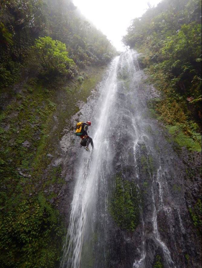 N°10: Le canyon de la Rivière l'Alma (réservé aux personnes ayant un bon niveau en Canyoning)