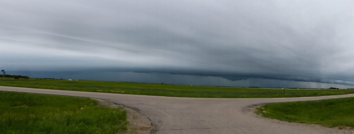 ctisom's tweet image. The start to #FathersDayWeekend.
15-minute time-span.
#storms
#NorthDakota
#StormSeason
#weather