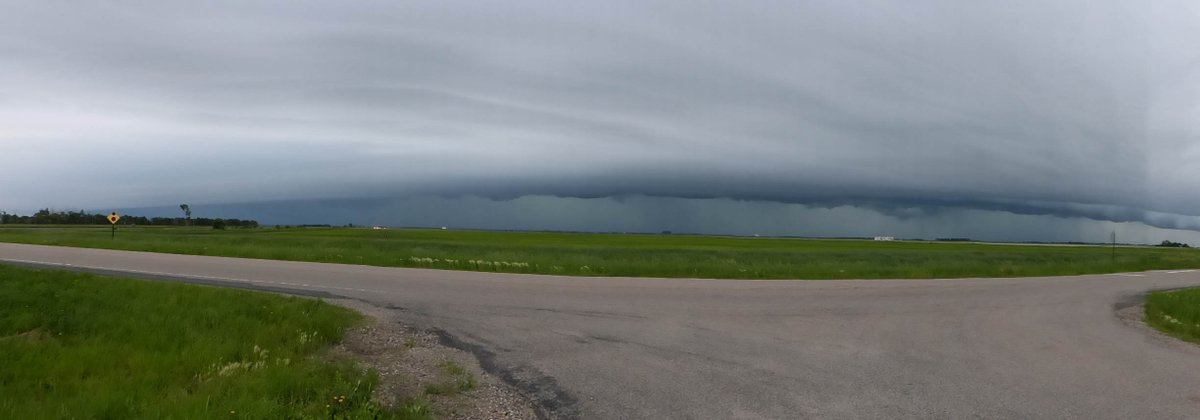 ctisom's tweet image. The start to #FathersDayWeekend.
15-minute time-span.
#storms
#NorthDakota
#StormSeason
#weather