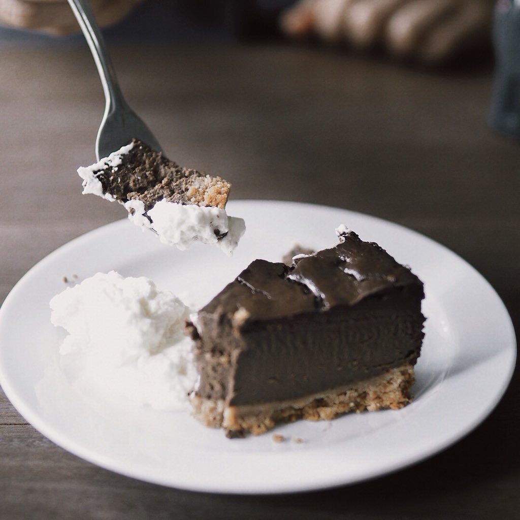 assholey_'s tweet photo. #รีวิวคาเฟ่กับชะนีเจ้าของเพจcafeaddict 
ไปร้านกาแฟ 
สั่งแต่chocolateนะเอ้ออ 
ปล. เมนูchoc.เค้าดีจริง 🙈❤️
จำชื่อเมนูไม่ได้ จำได้แต่ว่าร้าน ‘ขจี’
ขจีแบบนี้  #khagee 

#รีวิวเชียงใหม่ 
#reviewchiangmai 
#รีวิวคาเฟ่ https://t.co/I5hKNrfOu9