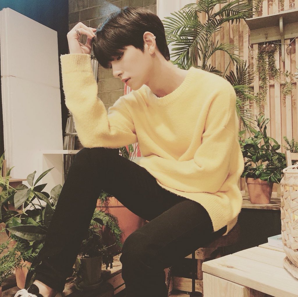 lunarrlullaby's tweet photo. #timedifferenceprobs #allthecheesyhashtags #shuaisadork #jokes
(I'm terrible at captions please love me) #caratselcaday https://t.co/YB0HJr25pD