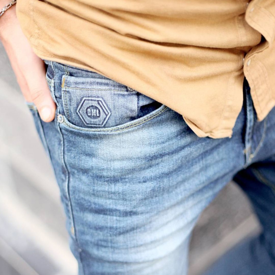 The denim is in the details 👀#dmljeans #denim #mensfashion #mcr #style #menwithstyle #fashionblogger