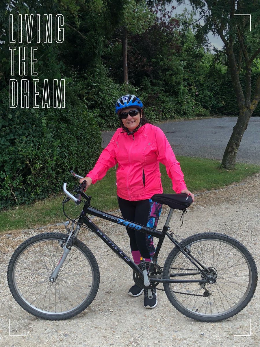 🚴‍♀️🚴‍♀️ Hail to all off roaders! After 13kms killer off road I searched for the nearest road and finished with a pleasant 12kms road ride. ⭐️⭐️ 

#dianasdesignyourlife #lovemybikes