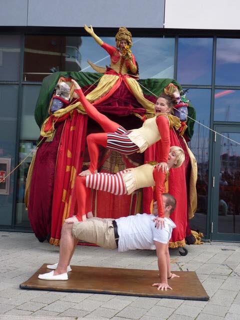 Shipley_Fest's tweet photo. CIRCO RUM BA BA will have you roaring with laughter.

An enchanting line up of short vaudeville and circus acts, amusingly compered by the great lady herself with plenty of audience participation. 

This is not to be missed Street Theatre!
#SSAF2018 #FamilyFun #DayOut https://t.co/oDPd6kQ08R