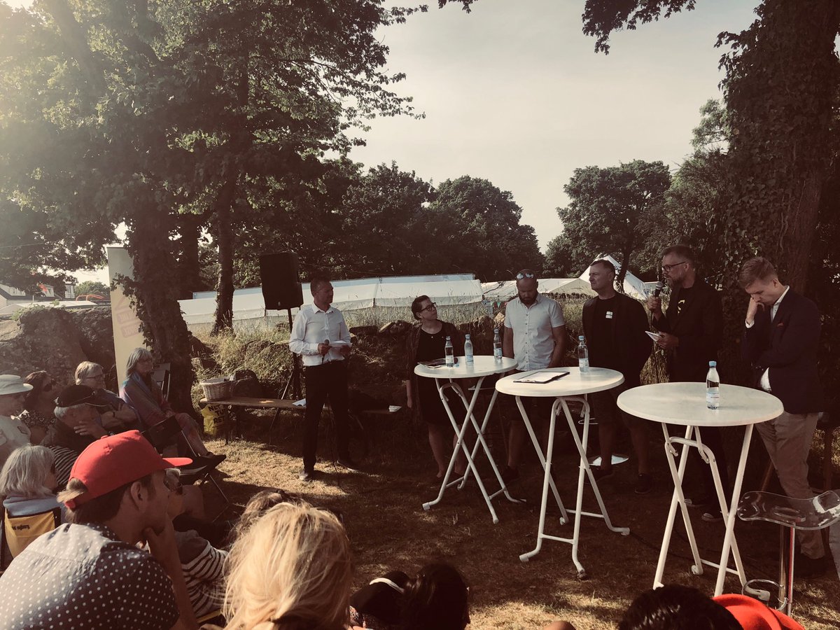 trampolinhuset's tweet photo. .@mortengoll om #godintegration i A27 til #fm18: sociale ligeværdige relationer er forudsætning for integration https://t.co/Yrvx0p5kgX