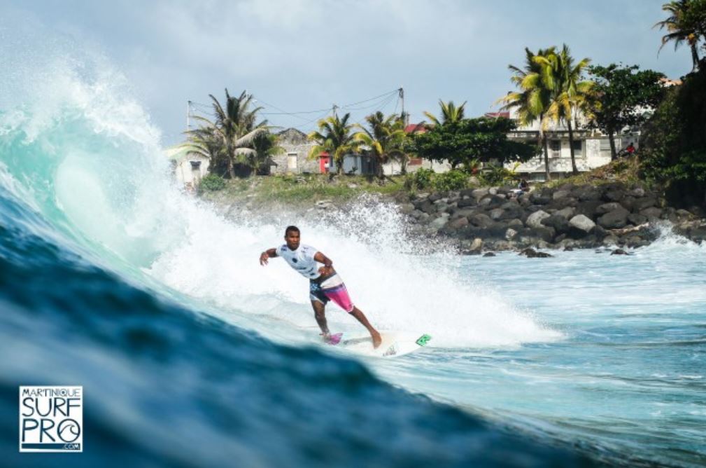 N°18: Surfer sur le spot de Basse Pointe, lieu d'accueil de la Martinique Sur Pro