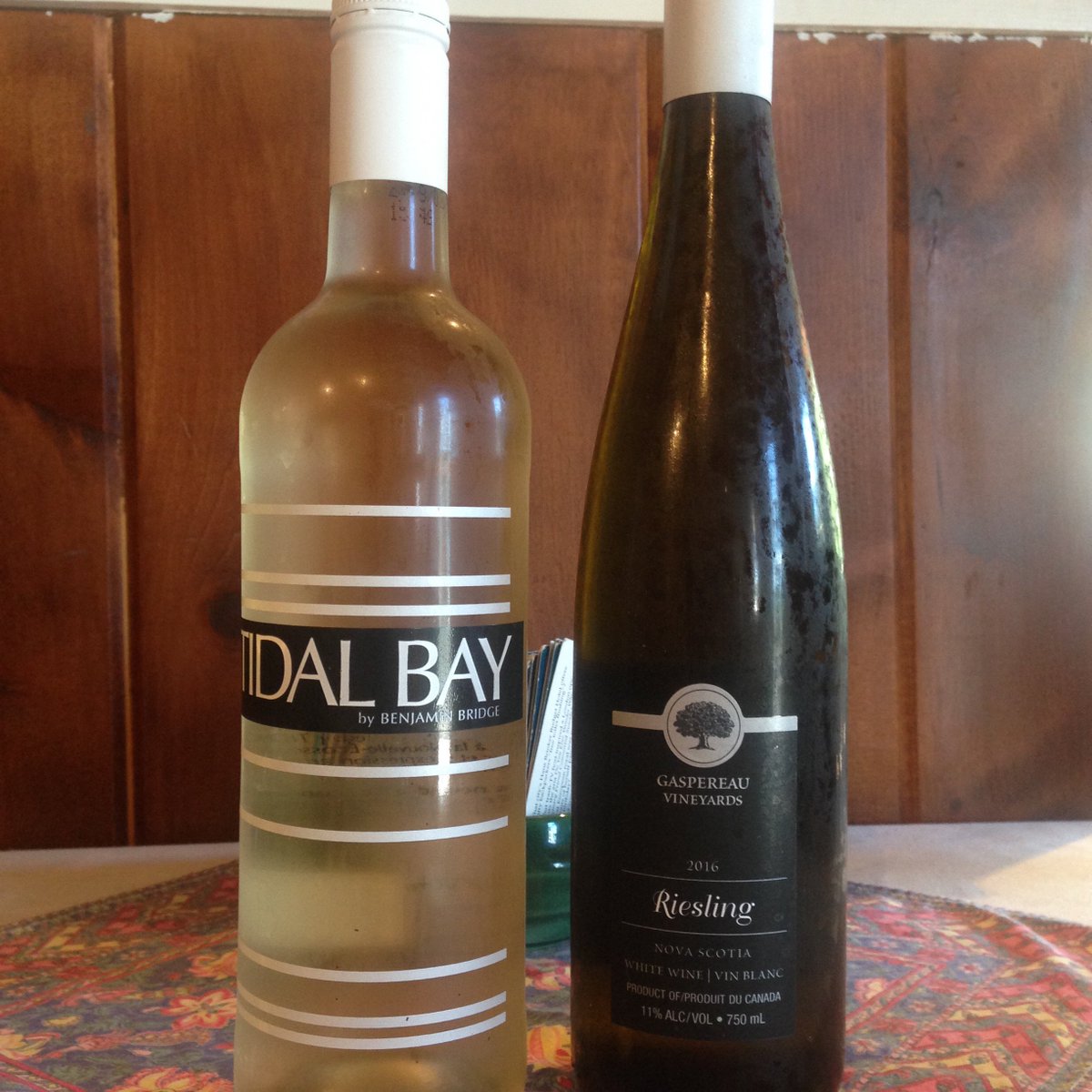 RebeccasNS's tweet photo. Two of the excellent local wines we have to offer. @BenjaminBridge @gaspereauwine #localwine#mahonebay#drinknswines https://t.co/mLF3aOIqUQ