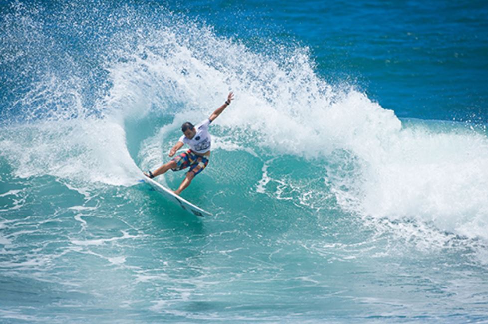 N°18: Surfer sur le spot de Basse Pointe, lieu d'accueil de la Martinique Sur Pro