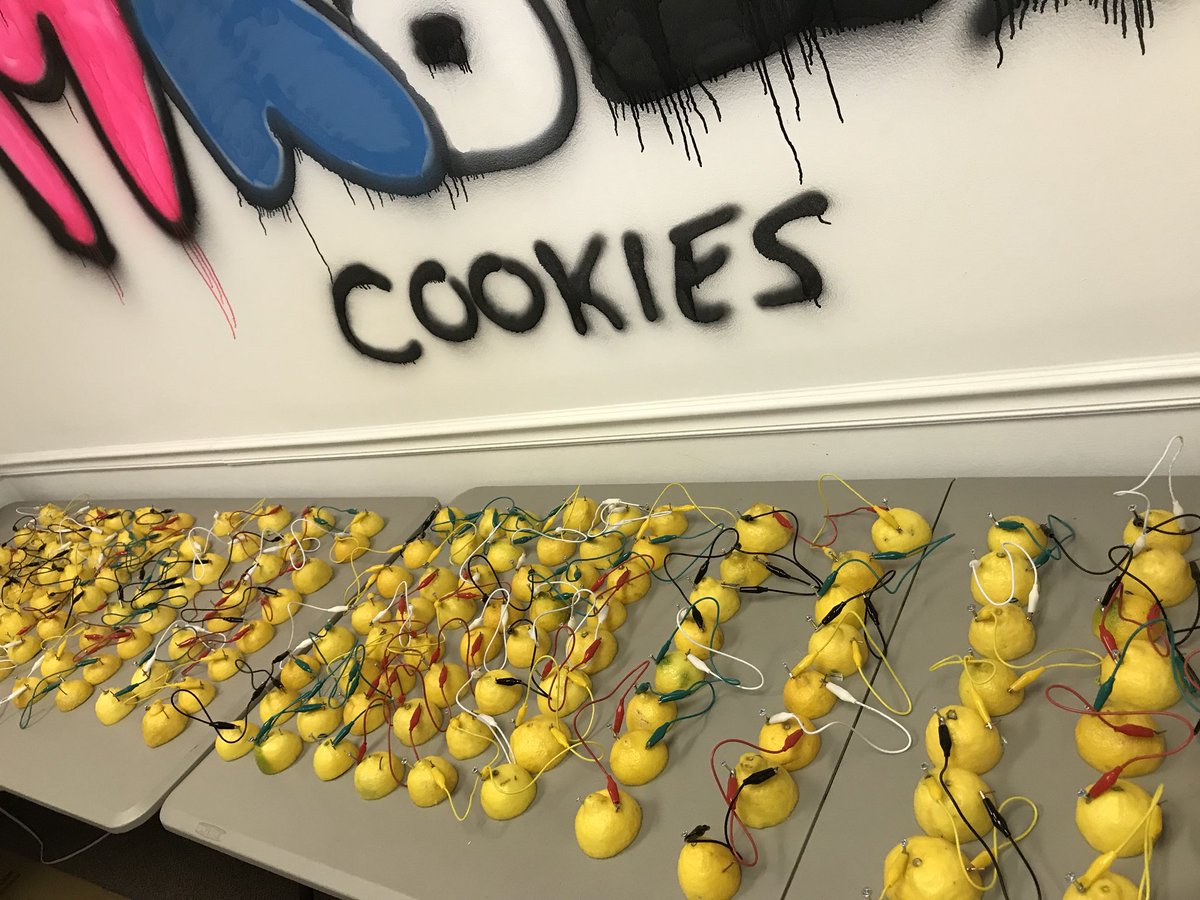 MrBeast's tweet photo. We had issues powering things with potatoes so now we are trying lemons. https://t.co/gaQsW9GjEq
