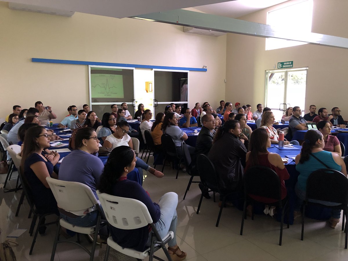 resuSIMtation's tweet photo. Full house para la jornada de actualizacion en medicina de emergencias @resuSIMtation @UNIBECR en Liberia , Guanacaste #resuSIMtation https://t.co/6Mcw0RDXBo