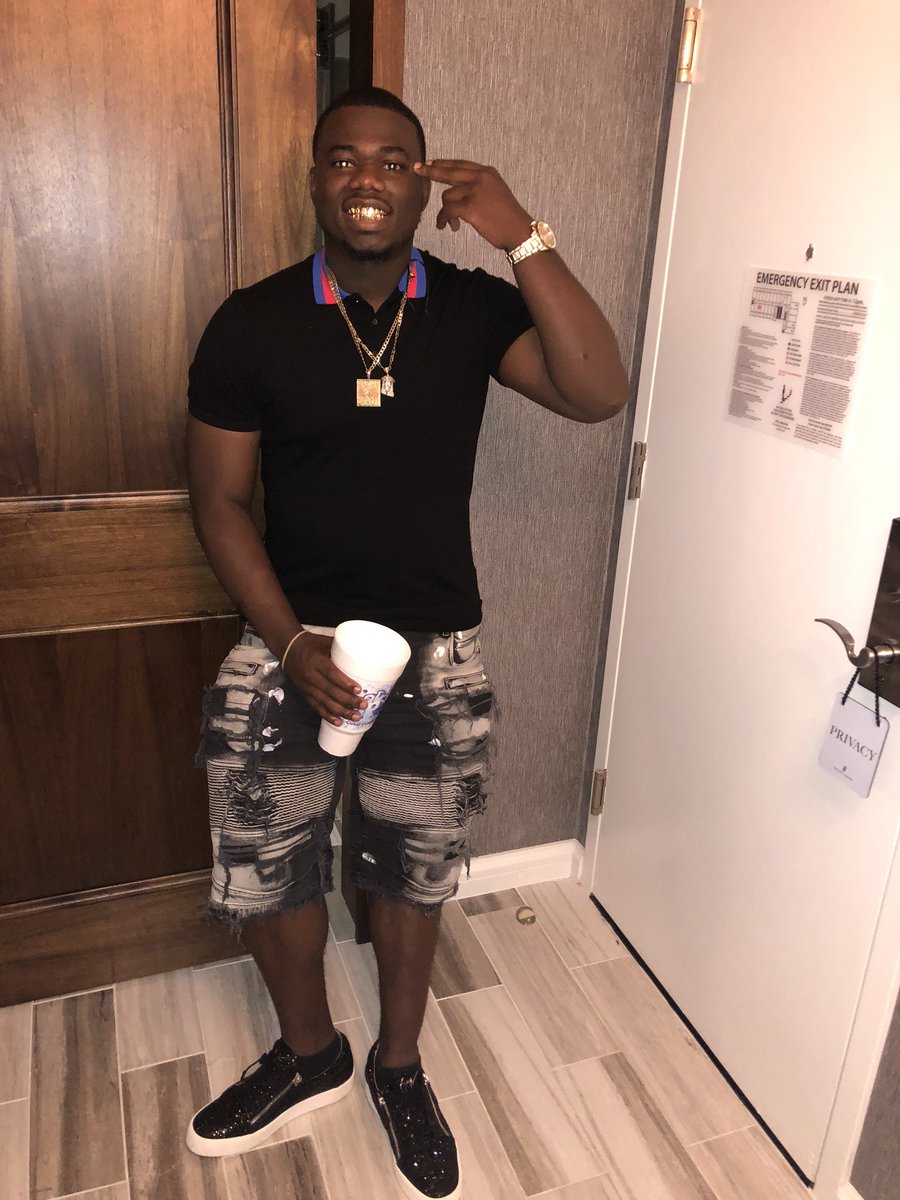 ABM1team's tweet photo. I went to jail my mama cried it still Fuck wit a nigga I really witnessed a homicide it still fuck wit a nigga got the phone call my nigga died it still Fuck wit a nigga I really struggled before the shine it still fwm
#FREE🅰️🅱️〽️ #FREEB #FREEWILD https://t.co/c1Q4gWFeCq
