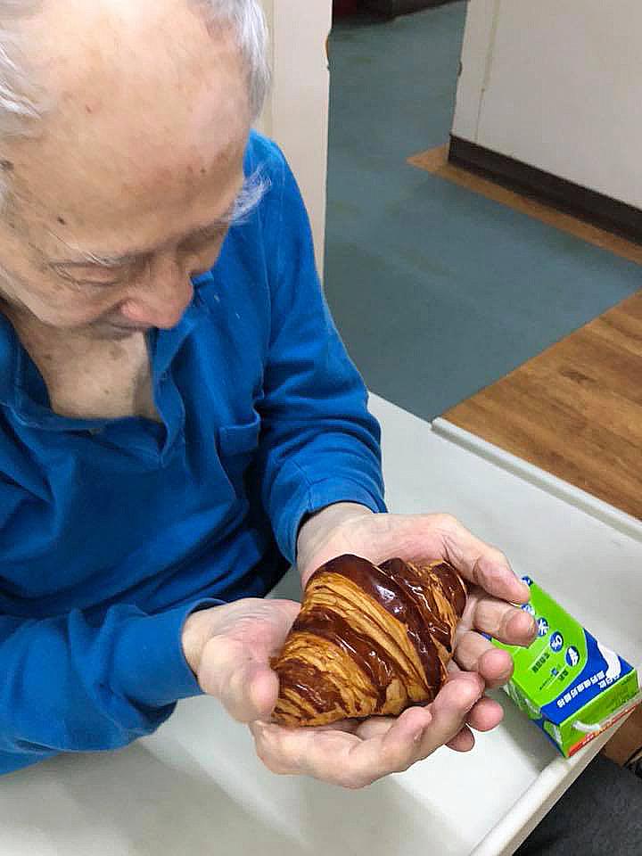 FSHongKong's tweet image. Thank you #GivingBreadHK for the opportunity to give back and bring smiles to the faces of our local community since 2010! #FSValues #fourseasons #giveback