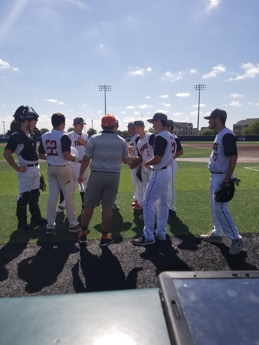 Tfranco78613's tweet photo. #leanderbaseball got the morning game.@TSLAbilene @TSL_Baseball https://t.co/V4Xk9xME08