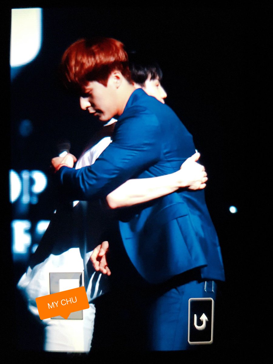 My_Chuu's tweet image. 180616 양요섭콘서트 : 요서비형아랑 유니버셜 부르러 와준 동우니ㅠㅠ