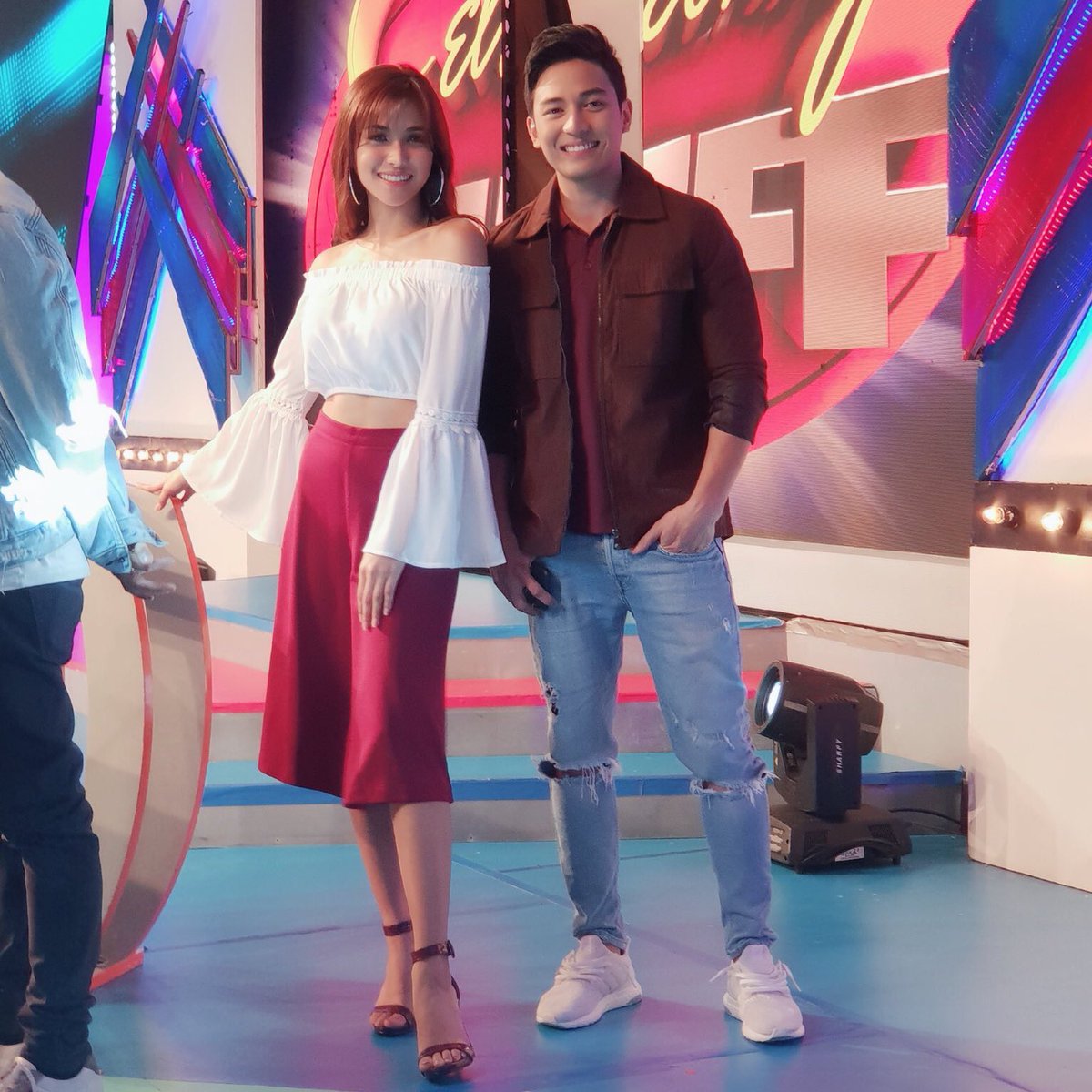 CelebrityBluff's tweet photo. Congrats pa rin sa BidaBidaSibs @sanya_lopez and @jak_roberto! Thank you all for watching #CBHappyAnniversary! https://t.co/CkuLoGHt2C