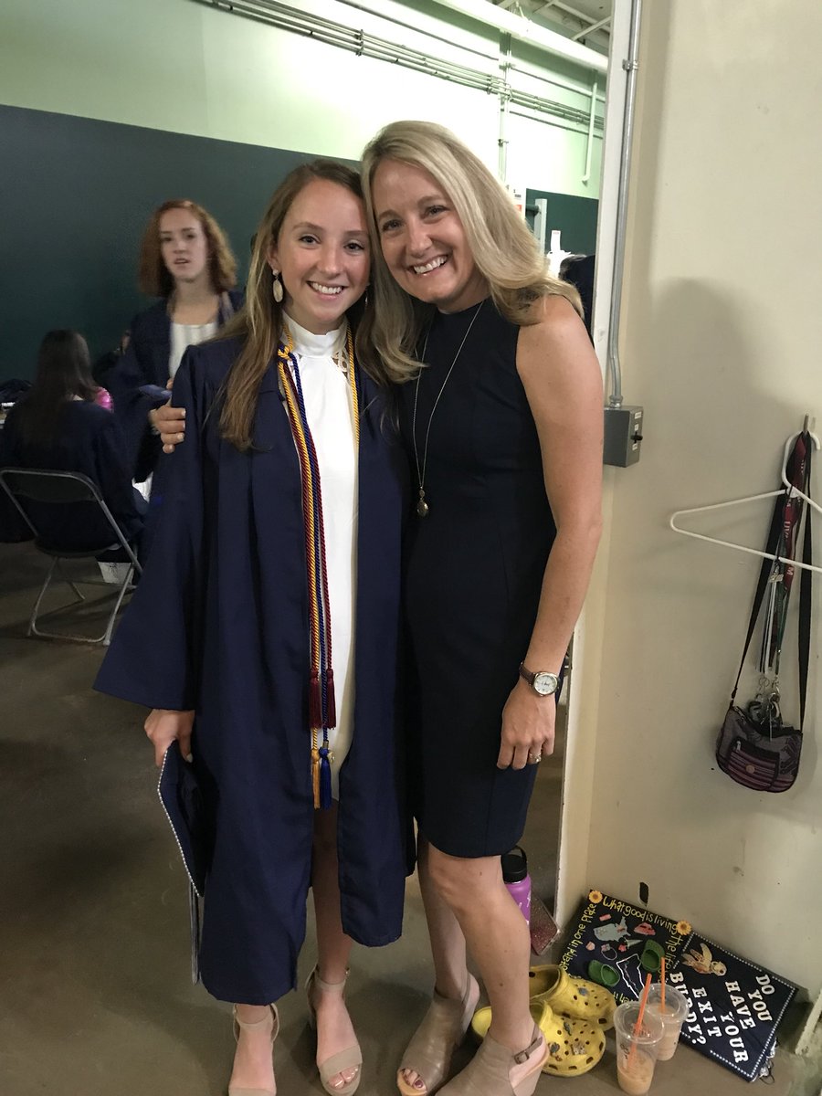 sweet_meghan's tweet photo. Congratulations MMU class of 2018! #mmu2018 #classact https://t.co/GojgG4tCad