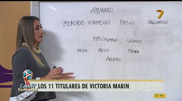 VictoriaMarinOk's tweet photo. Repito. Pavón por Di María. Mercado por Salvio. Lo celso por Biglia.  Y lo más importante Armani por Caballero. SAMPA DATE CUENTAA https://t.co/zWJDGbTIMU