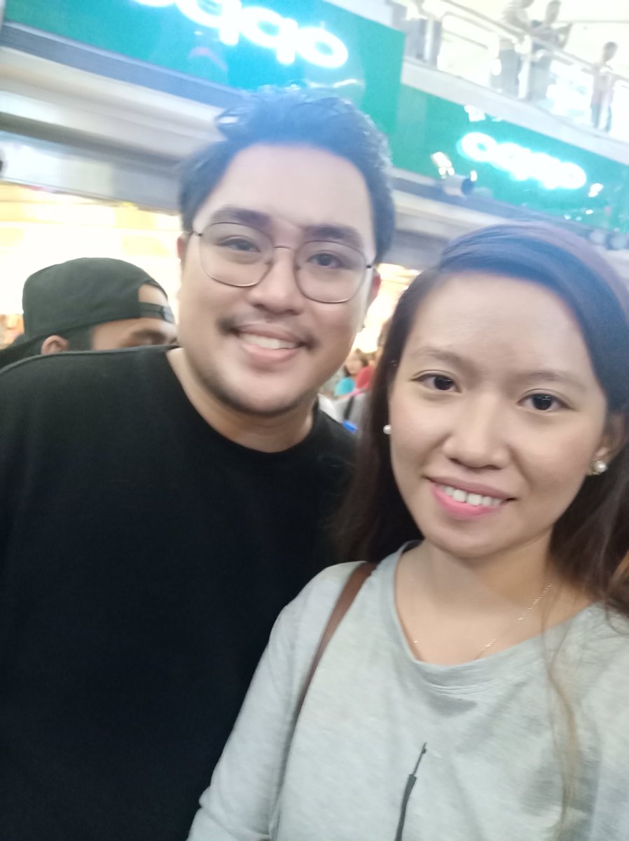 rsybingco's tweet photo. Solid tlagaaa!! salaamaaat din mga kuya sa pictureee.. ❤ ❤❤ see youu sa skydome! 😂 picture sana ulit hehe...😂😂😂
#isetannrecto
@zelbautista @decemberave @invisibleants @skittlejam https://t.co/mgbWh7KQsL