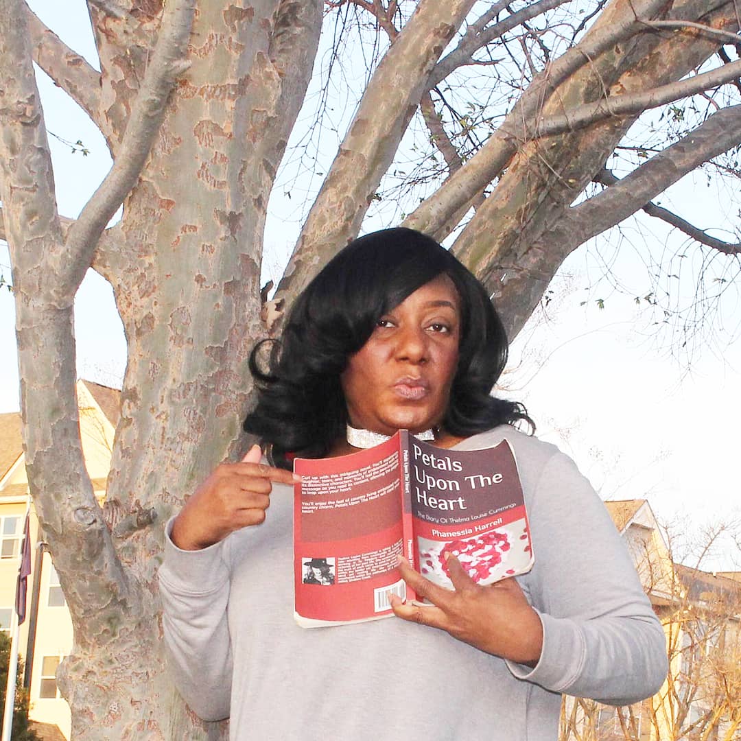 PH_LovesToWrite's tweet photo. There's a secret that will soon be exposed, changing the lives of Thelma Louise Cummings, her family and the town of Shallow Creek..... Are you reading "Petals Upon The Heart"?......If not, click the link in my bio and get your copy now!!!! https://t.co/r9Fw3s1bLV