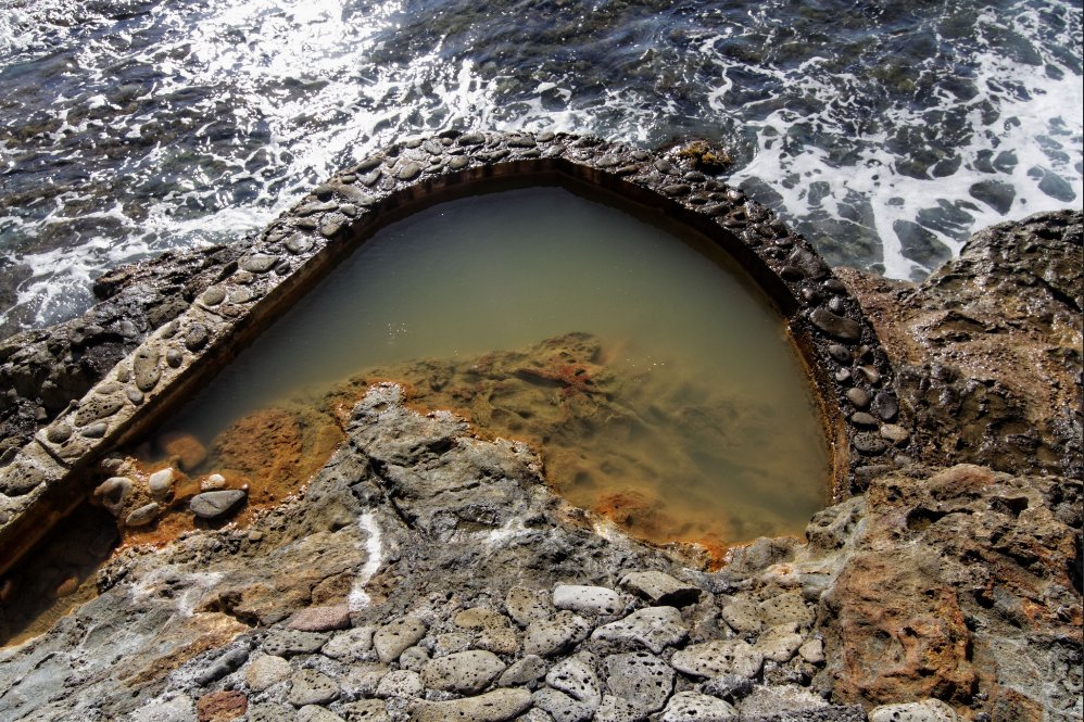 N°28: La rando de Dlo Férré, petit bassin d'eau chaude au bord de la mer