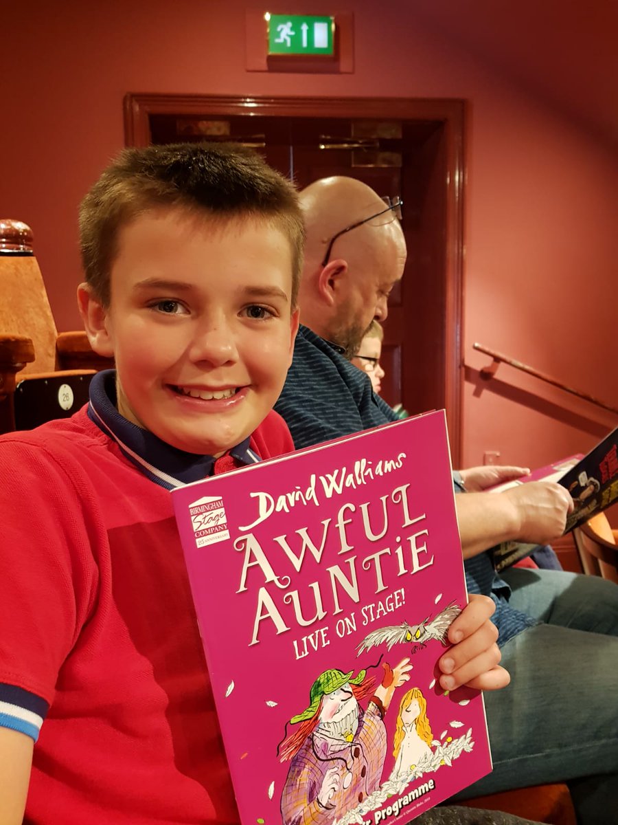 keeleybill's tweet photo. Loved it #AwfulAuntie https://t.co/LR6EtK11F7
