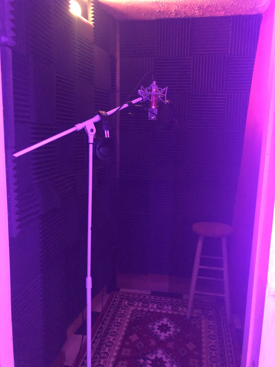 ThePoolHause's tweet image. Book your session now! Serious business inquiries only. Let’s work! 
Email info@poolhauserecords.com for any questions and to book your session today!