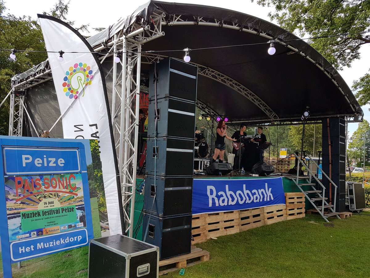 Volkpeize's tweet photo. @pais_sonic is inmiddels een aantal uren bezig. We maken ons op voor een gezellige avond in Peize! https://t.co/DXSIqtIrH1