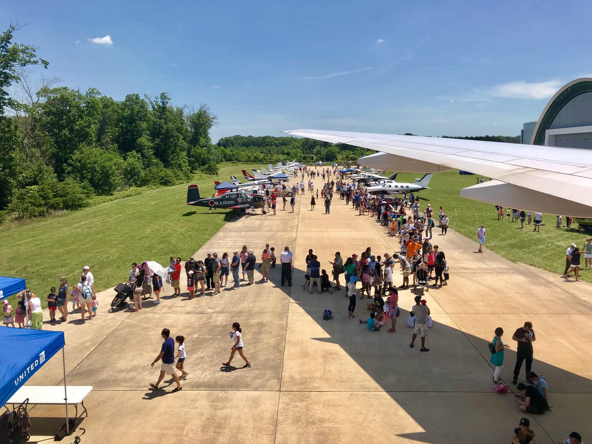 AirlineGeeks's tweet photo. Plenty on display at this year’s #InFlight18 at @airandspace. #AvGeek https://t.co/u1SyCiDAng