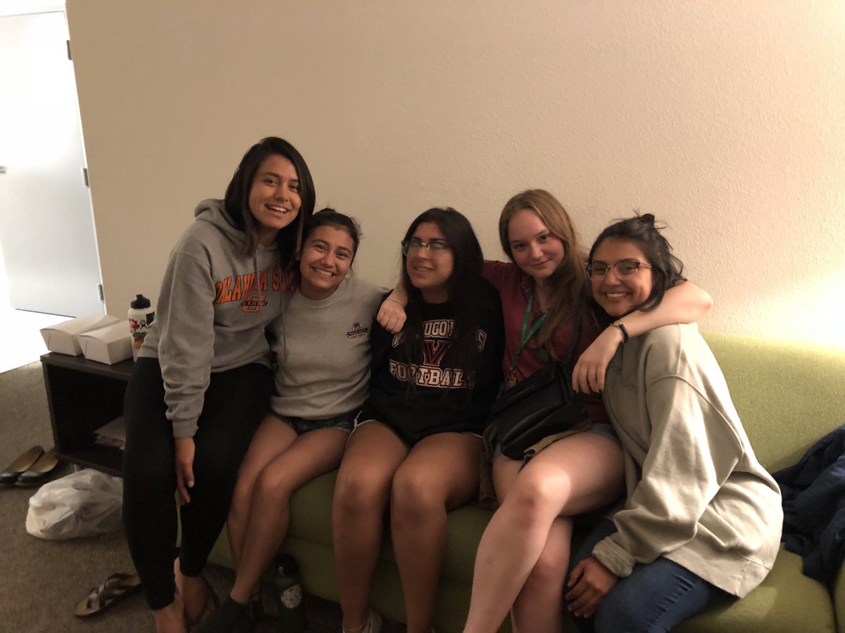 birdtweetershs's tweet photo. Happy to have Sam home! Congrats on finishing year 1! https://t.co/naD9cg8eZf