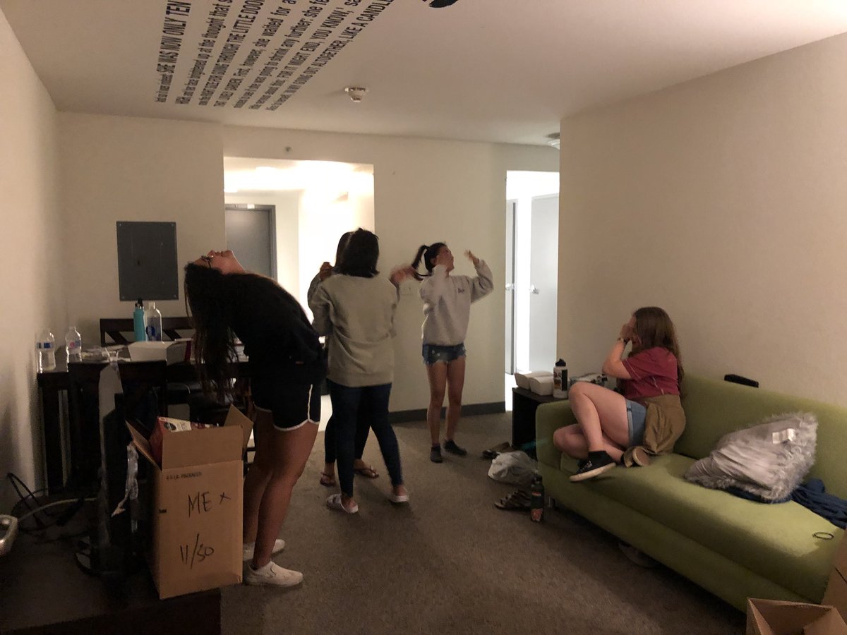 birdtweetershs's tweet photo. Happy to have Sam home! Congrats on finishing year 1! https://t.co/naD9cg8eZf