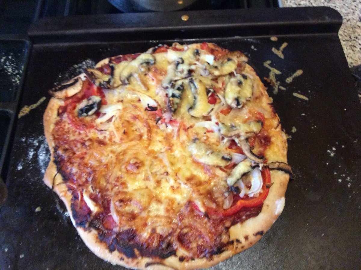 PennysGreen's tweet photo. Success coating the peel with maze flour worked, so impressed with how easy the pizza lifted from the baking tray it was better than nonstick.
A spelt #organic and #vegetarian pizza tonight.
#noplastic #british #bakingsheet from @NethertonNews https://t.co/uuRAYsvAMg