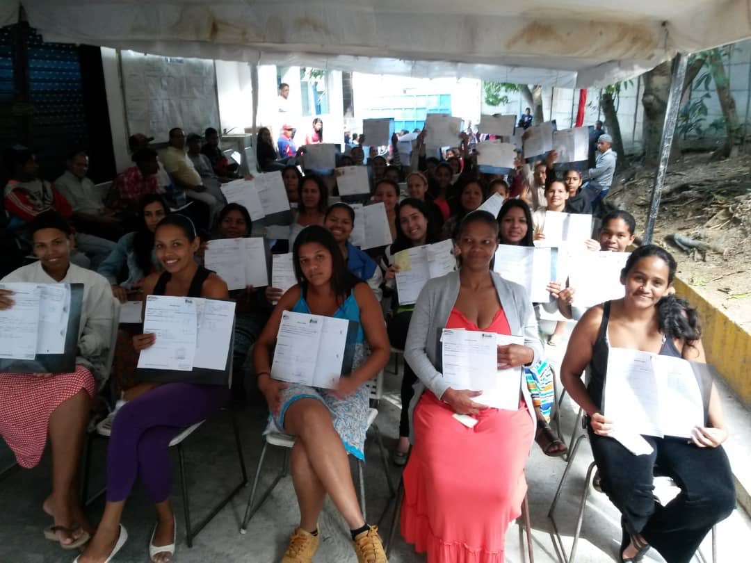 BlanPatri's tweet photo. DISTRITO CAPITAL | 300 personas se benefician hoy del Plan Quirúrgico Nacional en el Hospital General de Lídice Dr. Jesús Yerena @NicolasMaduro @CestariGDC #RenovaciónDeFuturo https://t.co/JOnX4p8dRs https://t.co/YKdL8RWD50