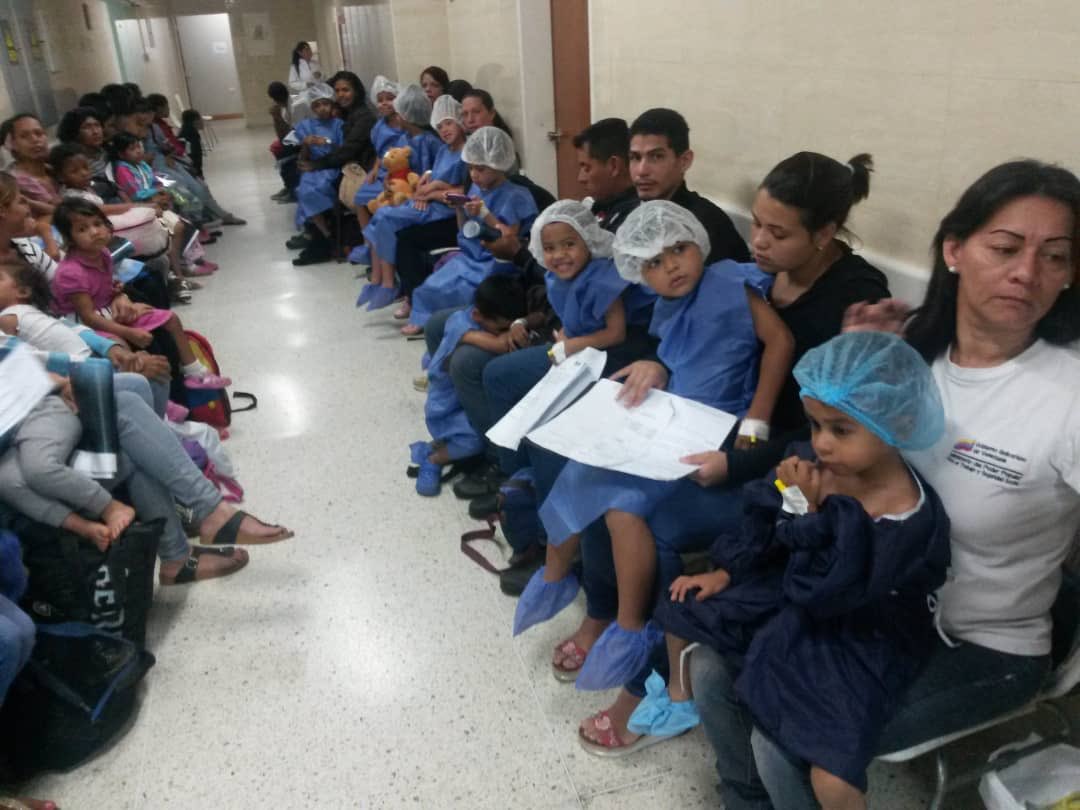 LuisLopezPSUV's tweet photo. DISTRITO CAPITAL | 30 cirugías pediátricas y 35 ORL se garantizan hoy a pacientes en el Hospital General de Lídice con el Plan Quirúrgico Nacional @NicolasMaduro @CestariGDC #RenovaciónDeFuturo https://t.co/exTGfI4f4T