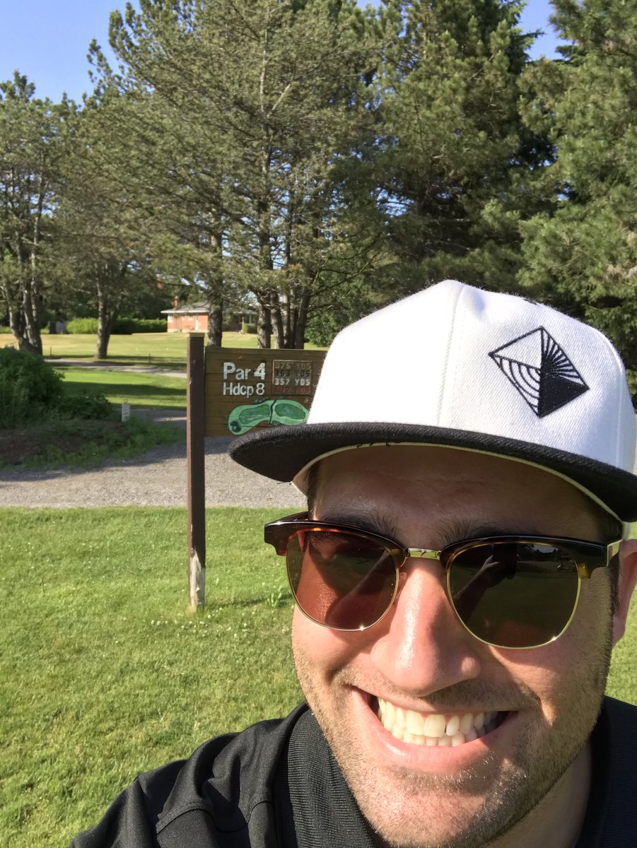 StrachanSystems's tweet image. Getting some much needed shade from @SolaceCannabis today. #saturdaysun #thisisnotalifestylead with @terrascendcorp