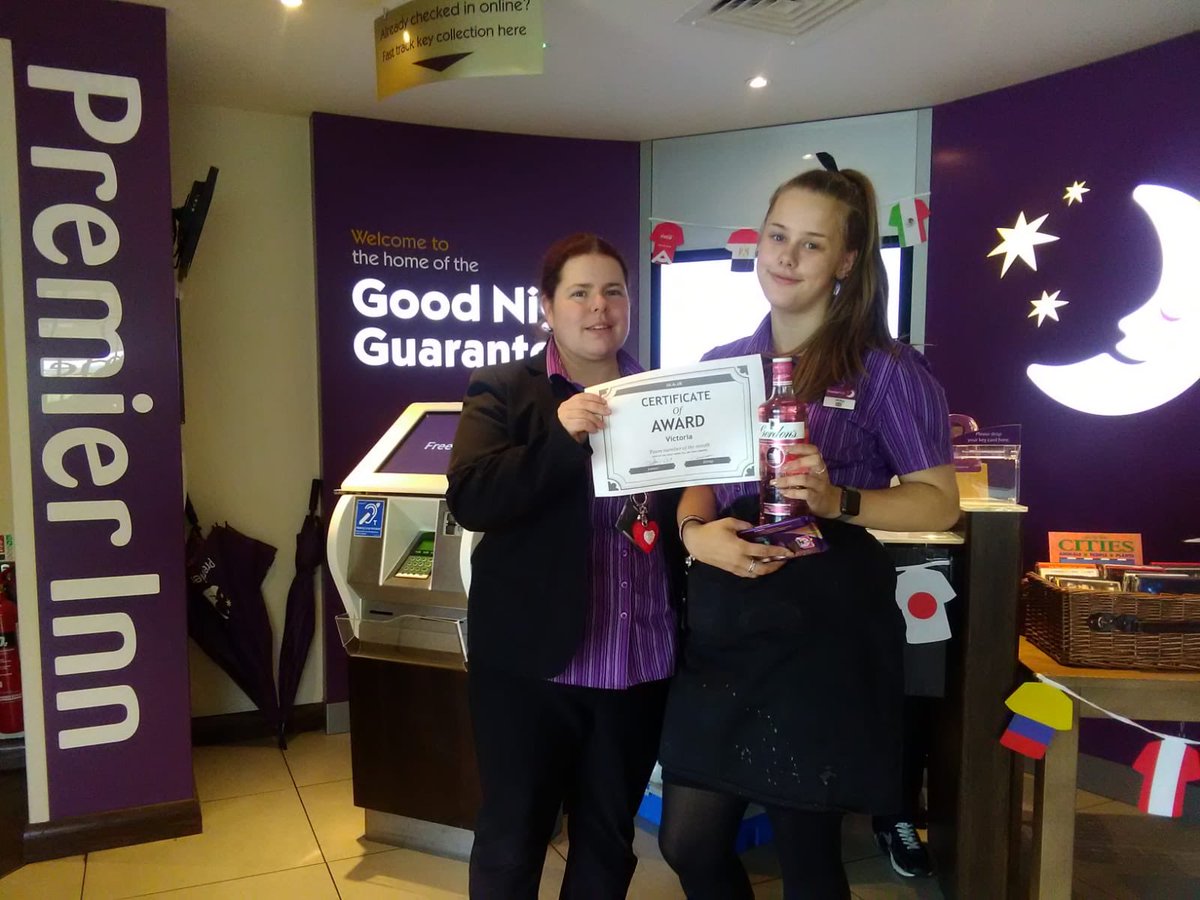 Matlock_PI's tweet image. Congratulations to Victoria for being the team member of the month @jmb0606 @omarkhan7861 @Valerie_PI3R @SDEBDD