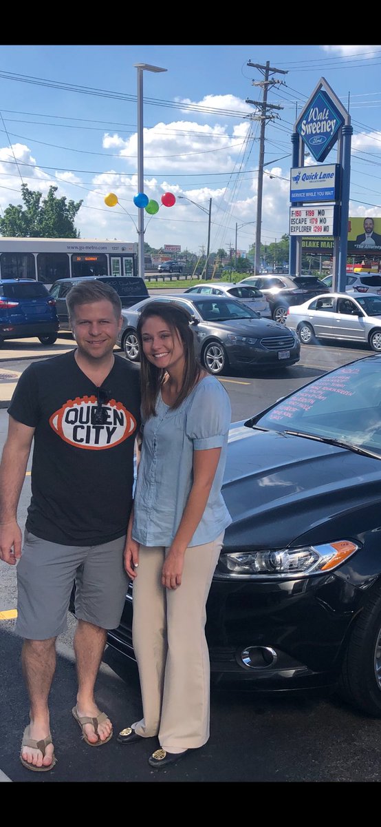 AutoWalt's tweet image. The Race Road Auto Center loves its customers and are so grateful for the relationships we build with them!! 💗Stop in sometime to be part of our family #cars #love #thebest