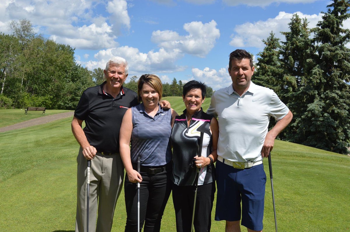 BelvedereGCC's tweet image. Beautiful day at Belvedere for our annual Parent Child Tournament! #belvederegcc #whyibelong #tournament #family