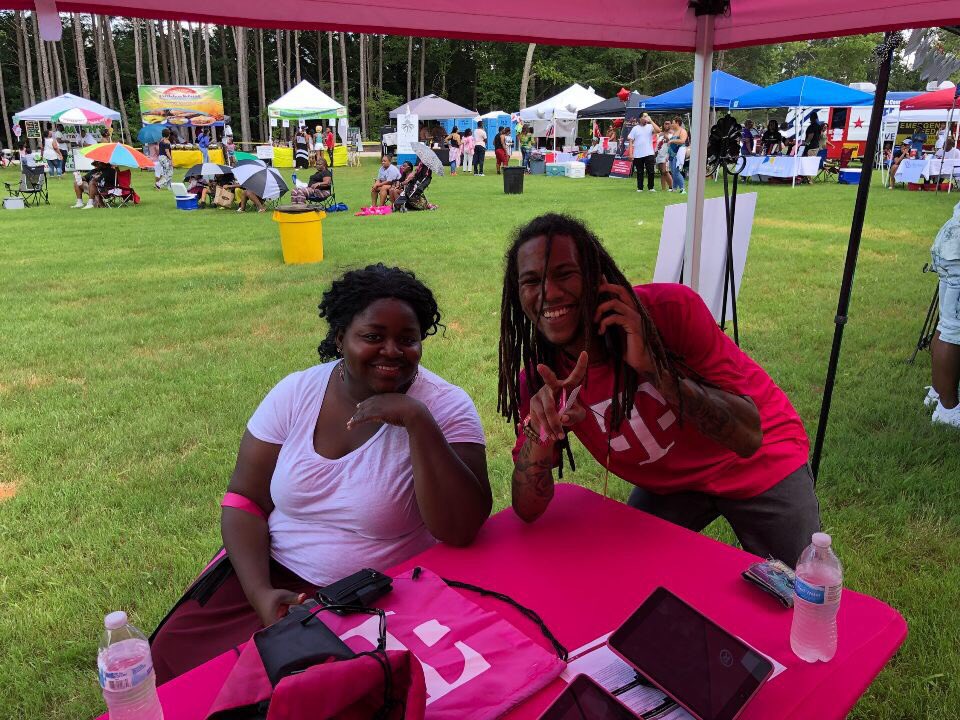 mistybscott's tweet photo. @BlairTmo @TMOBrianP out at the Carribean Festival in Mcdonough Ga saving people money and giving them more for their money!!! Go see them! #CaribbeanStrong #FathersDayWeekend #msgoutreach @JohnLegere @MSGOutreach @JonFreier @bnash001 @jackhjohnson @AaronTOmar https://t.co/1NZq5bid9D