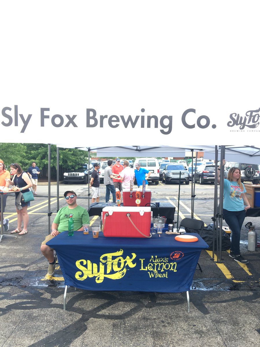 SlyFoxPGH's tweet photo. Craft carnival at Industry Robinson!! #beerfest #palocal #drinklocal #slyfox https://t.co/sqeyYd3Us8